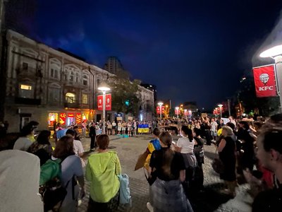 У Дніпрі проходить мітинг проти законопроєкту №12414, який фактично ліквідує незалежність НАБУ та САП У Дніпрі проходить мітинг проти законопроєкту №12414, який фактично ліквідує незалежність НАБУ та САП