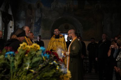 "Це найкраща людина була, яку я знала”: у Сумах віддали шану загиблому воїну Віталію Макусі "Це найкраща людина була, яку я знала”: у Сумах віддали шану загиблому воїну Віталію Макусі