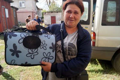 Евакуація люди волонтери допомога жителька Мирнограда Наталія Донецька область 18 вересня 2024 рік Евакуація люди волонтери допомога жителька Мирнограда Наталія Донецька область 18 вересня 2024 рік
