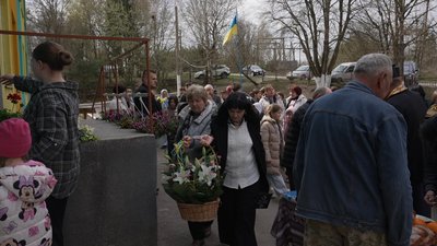 На Тернопільщині відкрили меморіальну дошку загиблому захиснику Володимиру Начичку На Тернопільщині відкрили меморіальну дошку загиблому захиснику Володимиру Начичку