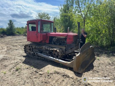 Видобуток копалин на майже мільйон гривень: на Закарпатті затримали чотирьох підозрюваних Видобуток копалин на майже мільйон гривень: на Закарпатті затримали чотирьох підозрюваних