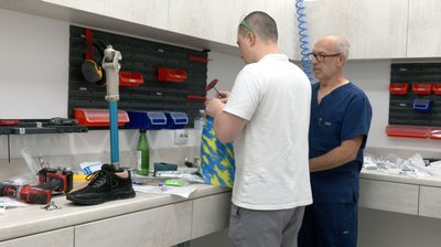 На Черкащині лікарі із США безоплатно виготовляють протези для цивільних та військових На Черкащині лікарі із США безоплатно виготовляють протези для цивільних та військових