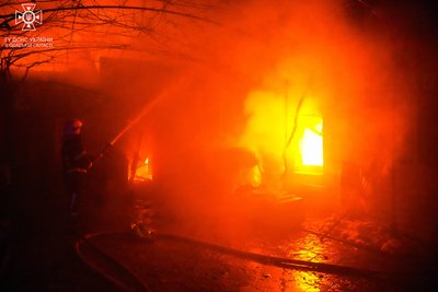 В Одеському районі горів будинок: площа займання склала 250 квадратних метрів В Одеському районі горів будинок: площа займання склала 250 квадратних метрів