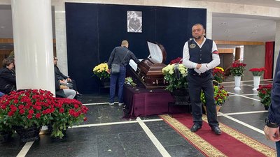 У Дніпрі попрощалися з ексзаступником міського голови Михайлом Лисенком: що про загиблого кажуть друзі та колеги У Дніпрі попрощалися з ексзаступником міського голови Михайлом Лисенком: що про загиблого кажуть друзі та колеги
