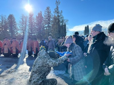 попрощалися із захисником, тернопіль, алея героїв, похорон попрощалися із захисником, тернопіль, алея героїв, похорон