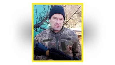 На Чернігівщині попрощалися з шістьма захисниками України, які загинули на фронті На Чернігівщині попрощалися з шістьма захисниками України, які загинули на фронті
