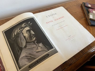 Збірка творів Данте Алігєрі з фонду рідкісних книг та рукописів Наукової бібліотеки ЧНУ Збірка творів Данте Алігєрі з фонду рідкісних книг та рукописів Наукової бібліотеки ЧНУ