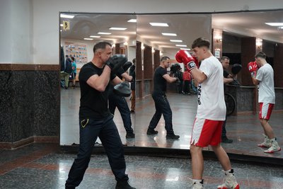 Заслужений майстер спорту України з боксу Володимир Колесник, тренування, Богдан Тимчук Заслужений майстер спорту України з боксу Володимир Колесник, тренування, Богдан Тимчук