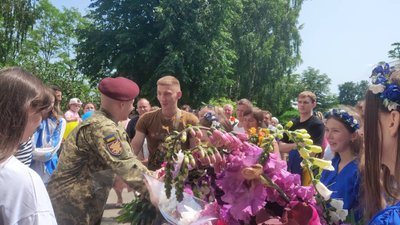 Захисник з Вишевицької громади на Житомирщині Артем Тищенко повернувся додому після трьох років полону Захисник з Вишевицької громади на Житомирщині Артем Тищенко повернувся додому після трьох років полону