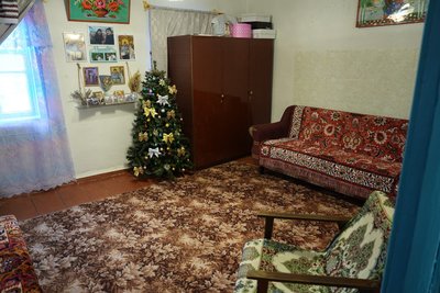 "Надіятися треба тільки на себе". Як живе на Сумщині жінка, яка вийшла з окупованого Маріуполя "Надіятися треба тільки на себе". Як живе на Сумщині жінка, яка вийшла з окупованого Маріуполя