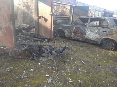"Чутно було, що вибухали баки з машин". Очевидці розповіли про удар в Охтирці "Чутно було, що вибухали баки з машин". Очевидці розповіли про удар в Охтирці