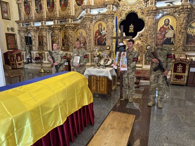 У Полтаві попрощались із 37-річним воїном Олександром Очканем