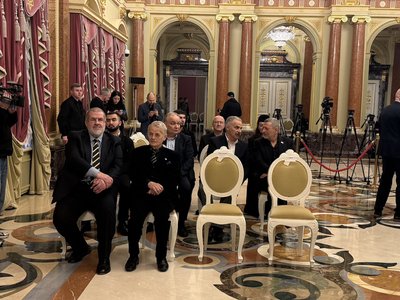 Qırım tamır halqlarınıñ 17 vekili devlet mukâfatları ve unvanlarını aldı