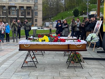 Прощання з загиблим Олегом Барною