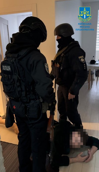 Збирали на потреби дітей, проте ділили гроші між собою: у Києві судитимуть псевдоблагодійників Збирали на потреби дітей, проте ділили гроші між собою: у Києві судитимуть псевдоблагодійників