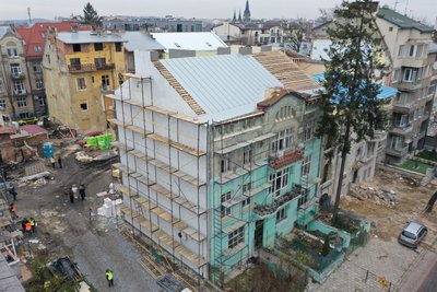 Будинок на вулиці Коновальця, 44а Будинок на вулиці Коновальця, 44а