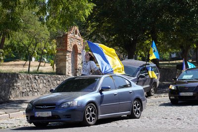 У Миколаєві відбувся автопробіг до Дня Незалежності України У Миколаєві відбувся автопробіг до Дня Незалежності України