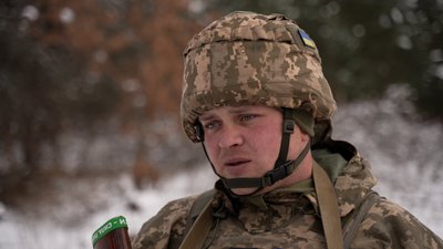 "Перемога — найголовніша мотивація": як навчаються військові в одному з центрів підготовки підрозділів на Чернігівщині "Перемога — найголовніша мотивація": як навчаються військові в одному з центрів підготовки підрозділів на Чернігівщині