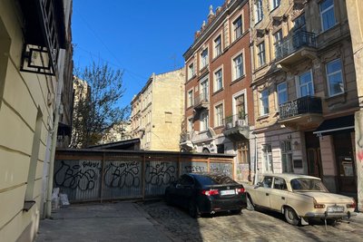 Вулицю Федоровича у Львові відкриють для пішоходів та проїзду спецтехніки Вулицю Федоровича у Львові відкриють для пішоходів та проїзду спецтехніки