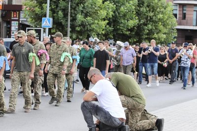 Служив у президентській бригаді: на Черкащині попрощалися з полеглим військовим Служив у президентській бригаді: на Черкащині попрощалися з полеглим військовим