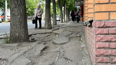 Покладуть тактильну плитку, встановлять пандуси: у Кропивницькому створюють маршрут безбар'єрності Покладуть тактильну плитку, встановлять пандуси: у Кропивницькому створюють маршрут безбар'єрності