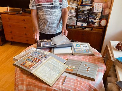 "Хочеться, щоб більше дітей збирали марки", — черкащанин 59 років колекціонує марки "Хочеться, щоб більше дітей збирали марки", — черкащанин 59 років колекціонує марки
