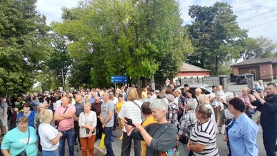 У громаді на Житомирщині люди провели збори, щоб перейти до ПЦУ