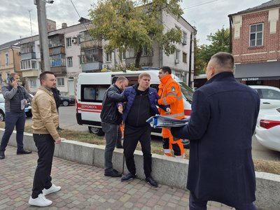 Депутат Євген Дикань знепритомнів під час слідчих дій: чоловіка забрала "швидка з підозрою на інсульт