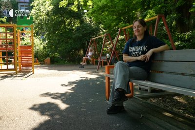 "Я просто хочу спокійно випити каву в себе вдома": історія жінки, яка виїхала з Херсона через окупацію "Я просто хочу спокійно випити каву в себе вдома": історія жінки, яка виїхала з Херсона через окупацію