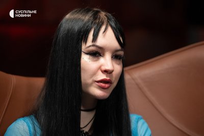 Кажанна під час інтервʼю Суспільному у Києві Кажанна під час інтервʼю Суспільному у Києві