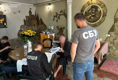 Брали кредити під вигадану нерухомість: в Одесі викрили злочинну групу Брали кредити під вигадану нерухомість: в Одесі викрили злочинну групу