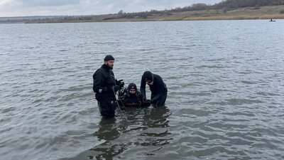 ДСНС водолази-сапери вибухонебезпечні предмети водойма Донецька область 15 листопада 2024 рік