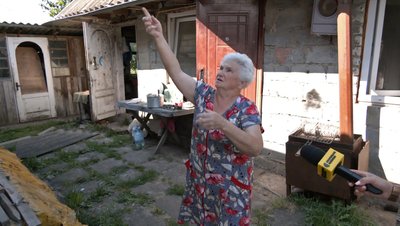 "Вибухом знесло двері": жителі приватного сектору в Луцьку оговтуються після ранкового обстрілу РФ "Вибухом знесло двері": жителі приватного сектору в Луцьку оговтуються після ранкового обстрілу РФ