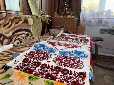 "Моя родина — це мої вишивки": як майстриня з інвалідністю у Бурині створює свої роботи "Моя родина — це мої вишивки": як майстриня з інвалідністю у Бурині створює свої роботи