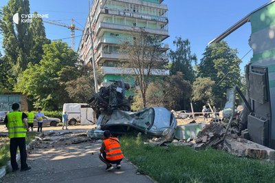 "Сильний удар, ударна хвиля, ми не постраждали, але квартира постраждала": наслідки атаки у Солом'янському районі Києва "Сильний удар, ударна хвиля, ми не постраждали, але квартира постраждала": наслідки атаки у Солом'янському районі Києва