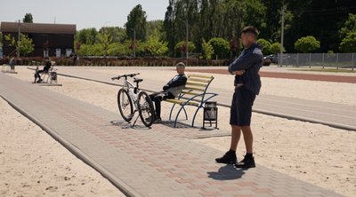 Готуються до початку купального сезону: що знаходять у воді на пляжах в Черкасах Готуються до початку купального сезону: що знаходять у воді на пляжах в Черкасах