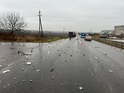 Тернопіль, ДТП, травмувалися двоє чоловікв, 9 грудня 2025 Тернопіль, ДТП, травмувалися двоє чоловікв, 9 грудня 2025