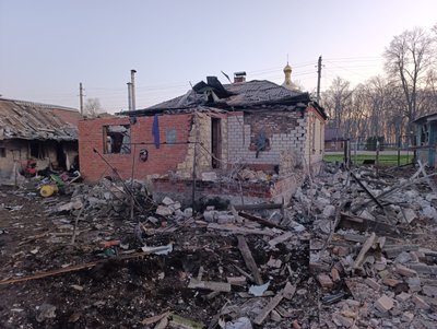 Пошкоджений будинок у Золочеві Пошкоджений будинок у Золочеві