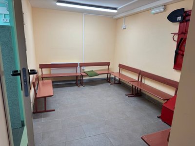 У Кривому Розі жителів не пустили до укриття в гімназії, триває перевірка У Кривому Розі жителів не пустили до укриття в гімназії, триває перевірка