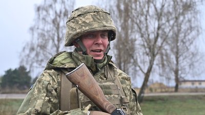 "Зараз важко — буде легше в бою": як курсанти готуються до фронту "Зараз важко — буде легше в бою": як курсанти готуються до фронту
