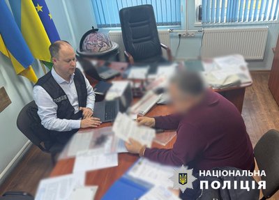 Селищного голову з Одещини підозрюють у вимаганні хабара в підприємця