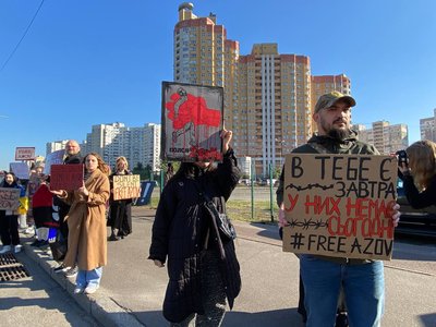 "Борись за них, як вони за нас": у Києві відбулася акція в підтримку військовополонених