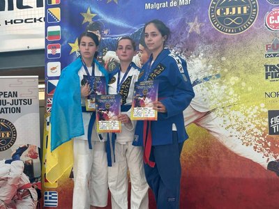 19 медалей вибороли спортсмени Житомирщини на Чемпіонаті Європи з Комбат Дзю-Дзюцу в Іспанії 19 медалей вибороли спортсмени Житомирщини на Чемпіонаті Європи з Комбат Дзю-Дзюцу в Іспанії