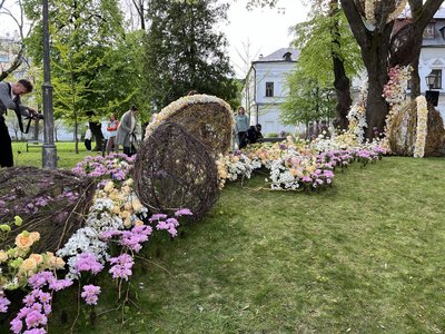 У Софії Київській відкрили Великодню виставку з квітів У Софії Київській відкрили Великодню виставку з квітів