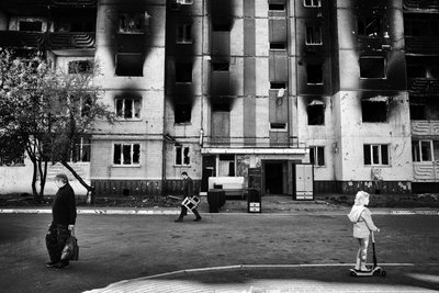 Знімок Едді ван Вессела про війну в Україні облетів увесь світ. Його виставку можна побачити в Києві Знімок Едді ван Вессела про війну в Україні облетів увесь світ. Його виставку можна побачити в Києві
