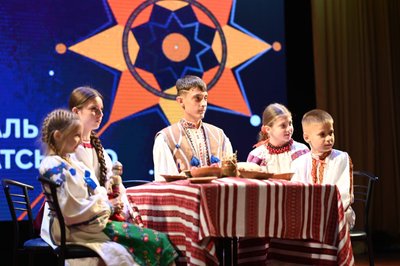 В Ужгороді провели Фестиваль закарпатського вертепу В Ужгороді провели Фестиваль закарпатського вертепу
