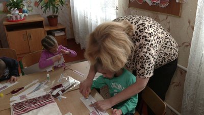 Як живуть діти, евакуйовані із Запоріжжя на Рівненщину Як живуть діти, евакуйовані із Запоріжжя на Рівненщину