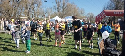 Забіг "Біжимо заради перемоги" проходить у Хмельницькому Забіг "Біжимо заради перемоги" проходить у Хмельницькому