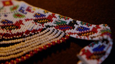 Відчувають захист завдяки прикрасам. Як на Буковині майстрині виготовляють старовинні ґердани та силянки | Жива спадщина