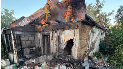 Пошкоджені будинки та агропідприємство: що відомо про атаку РФ на Черкащині Пошкоджені будинки та агропідприємство: що відомо про атаку РФ на Черкащині